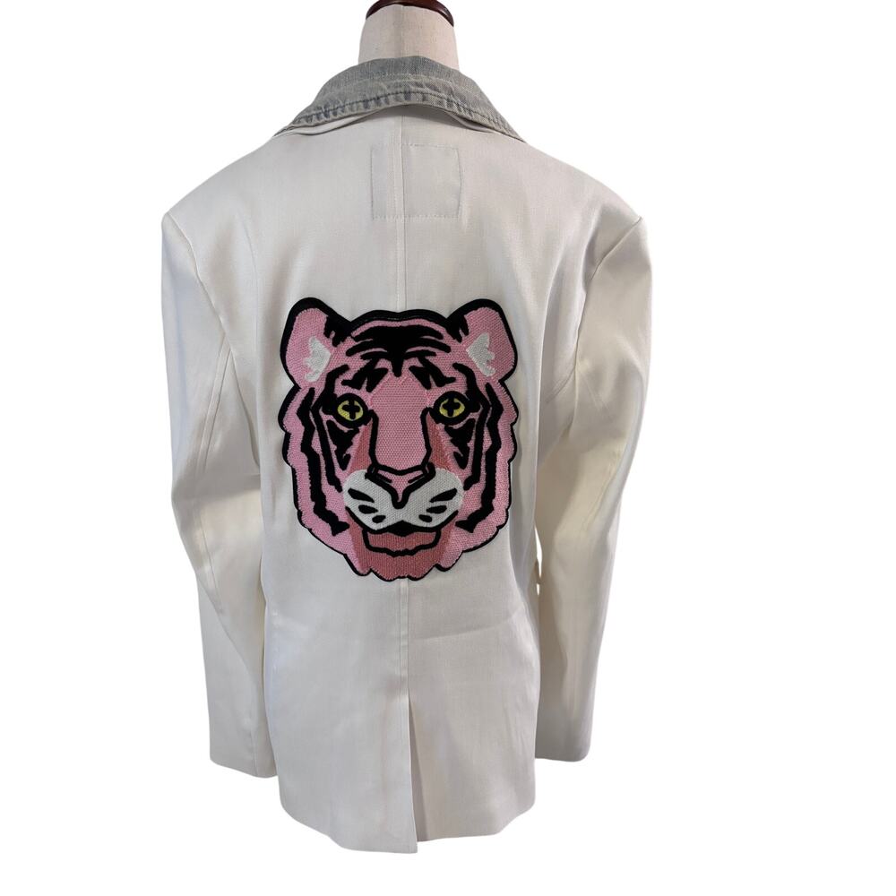 Gorgeous Things One of a Kind White Blazer Pink Tiger Patch Medium